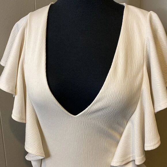 Z Monaco Women’s Small Tight Fit Mini Dress Flutter Sleeves Textured - Picture 2 of 6